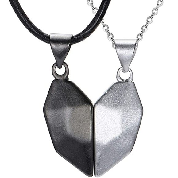 Matching Necklace for Couples 2 Pcs Half Heart Couples Necklace Heart Friendship - Picture 1 of 3